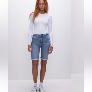 Good American The Bermuda Shorts Frayed Hem High Waisted Denim Womens Size 28